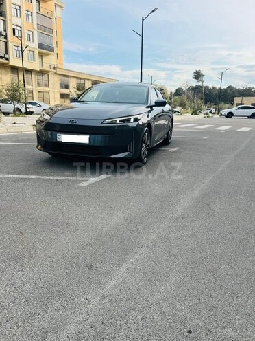 Changan Qiyuan A05-1