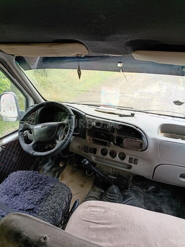 Ford Transit-4