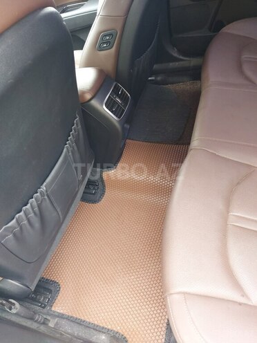 Kia K5-3