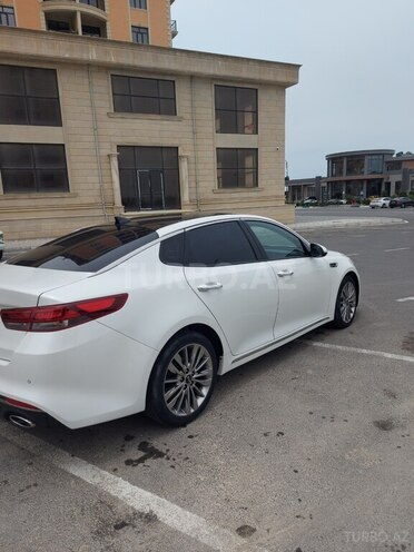 Kia K5-12