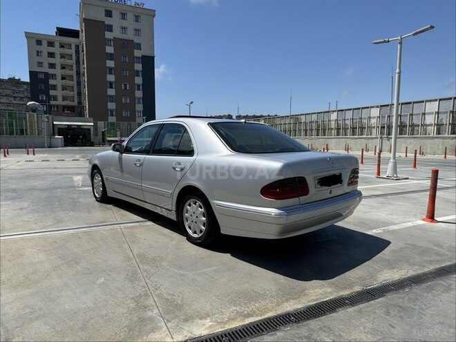 Mercedes E 220-14
