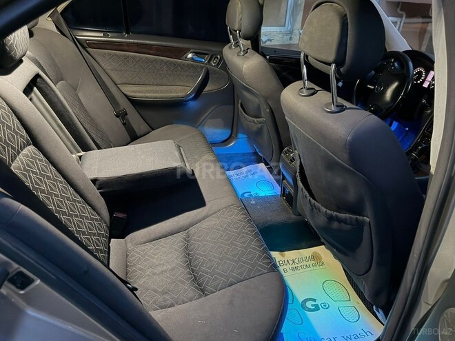 Mercedes C 240-6