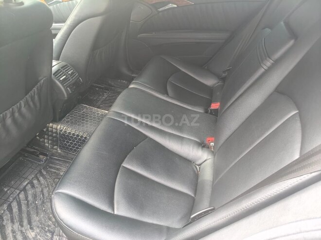 Mercedes E 240-10