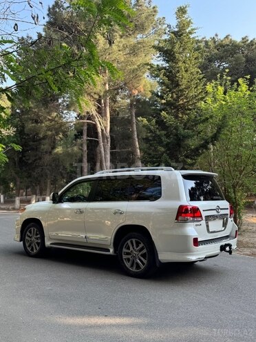 Toyota Land Cruiser-3