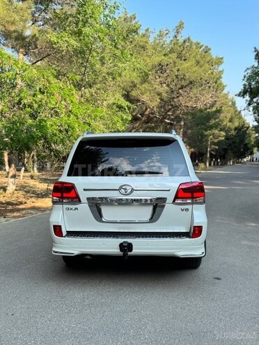 Toyota Land Cruiser-4
