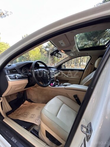 BMW 528-9