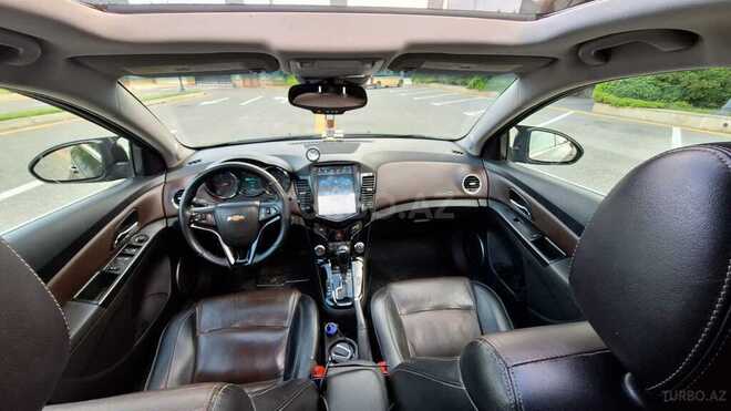 Chevrolet Cruze-17