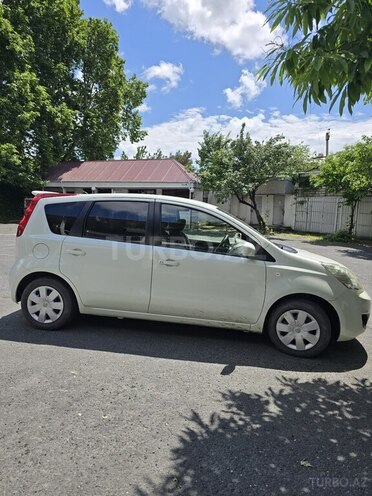 Nissan Note-2