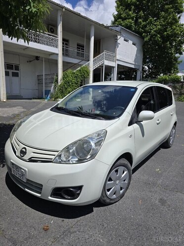 Nissan Note-7