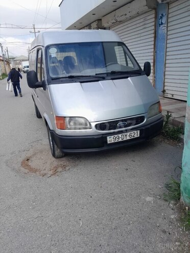 Ford Transit-1