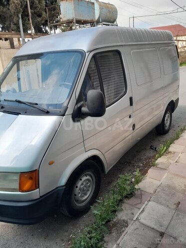 Ford Transit-5