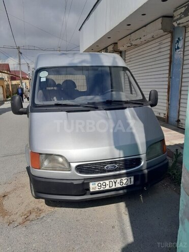 Ford Transit-6