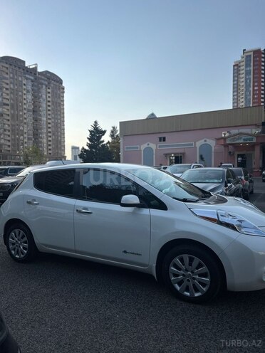 Nissan Leaf-3