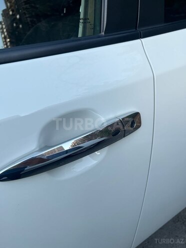 Nissan Leaf-5