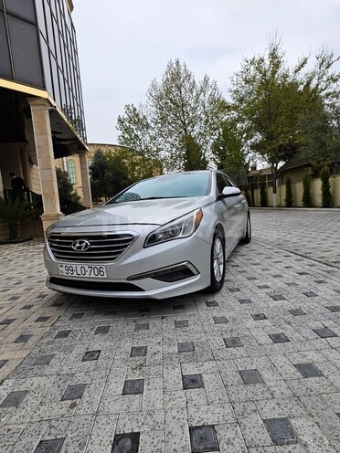 Hyundai Sonata-4