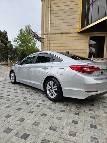 Hyundai Sonata-9