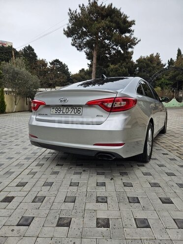 Hyundai Sonata-6