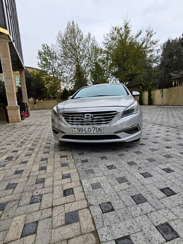 Hyundai Sonata-5