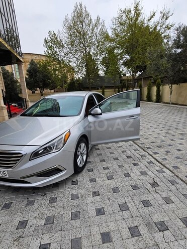 Hyundai Sonata-2