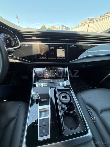 Audi Q7-10