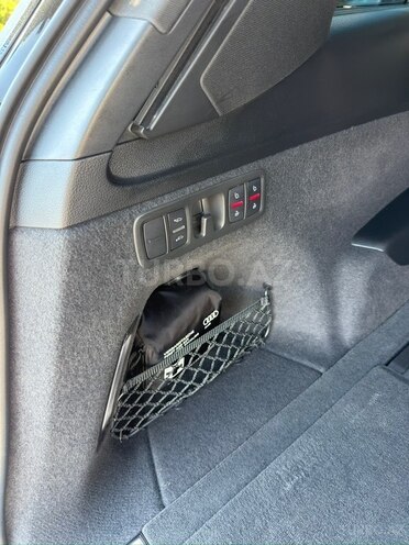 Audi Q7-13