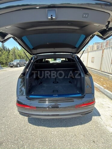 Audi Q7-14