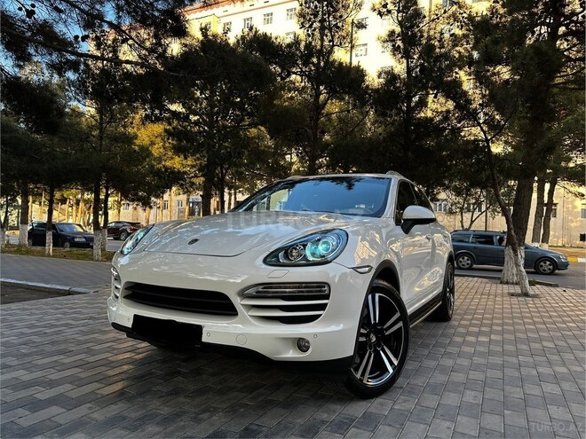 Porsche Cayenne-1