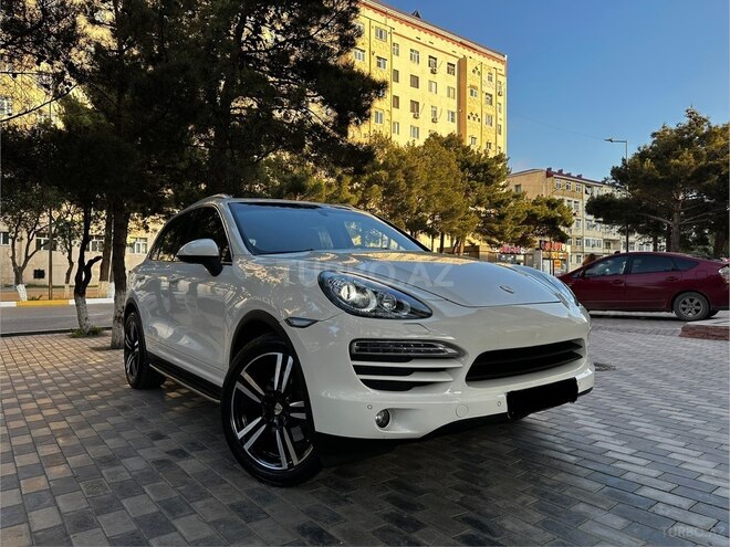 Porsche Cayenne-11
