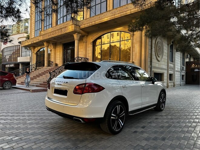 Porsche Cayenne-15