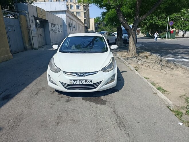 Hyundai Elantra-1