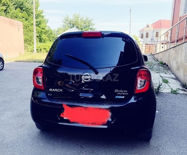 Nissan March-21
