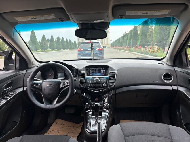 Chevrolet Cruze-9
