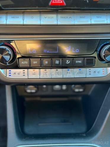 Hyundai Sonata-9