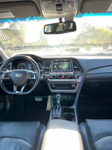 Hyundai Sonata-8