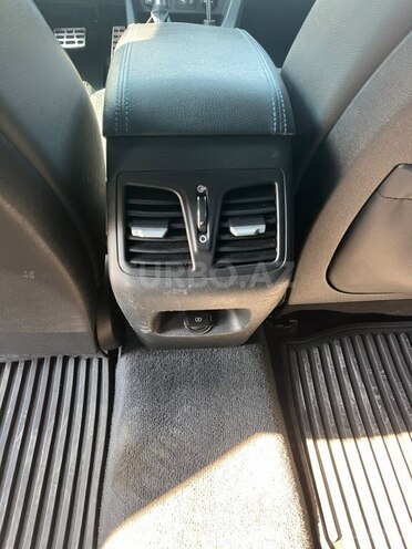 Hyundai Sonata-20