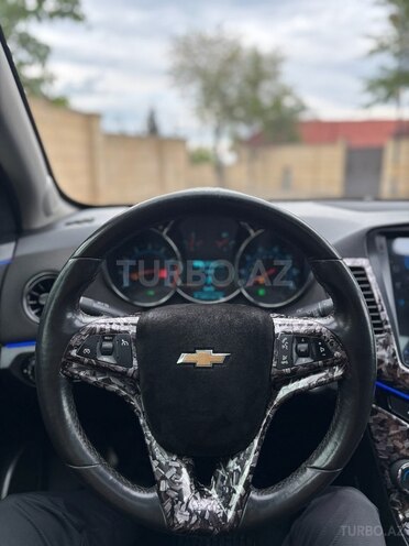 Chevrolet Cruze-10