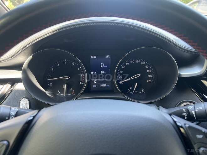 Toyota C-HR-6