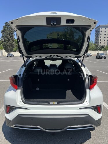Toyota C-HR-7