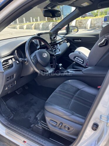 Toyota C-HR-5