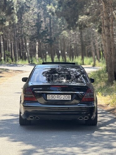 Mercedes E 220-2