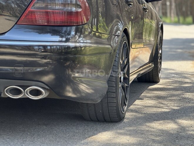 Mercedes E 220-10