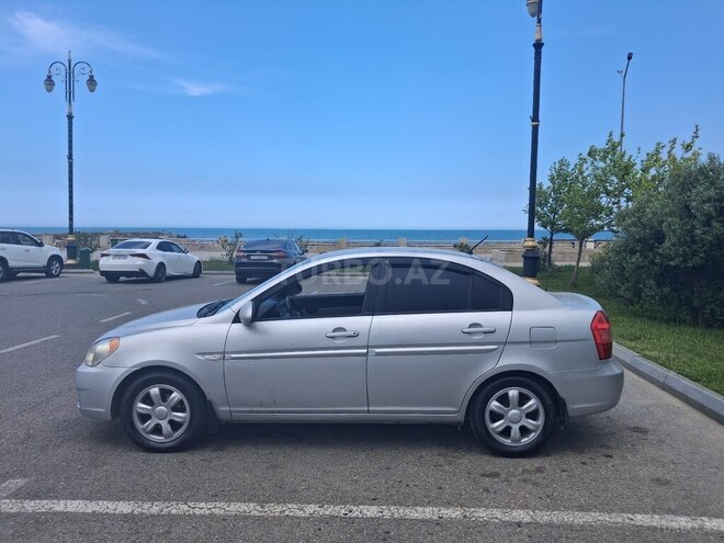 Hyundai Accent-3