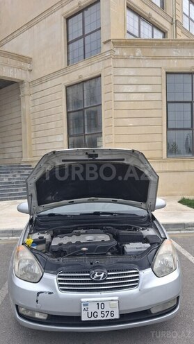 Hyundai Accent-6