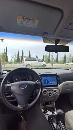 Hyundai Accent-5