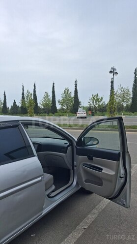 Hyundai Accent-9