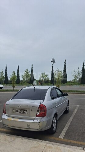Hyundai Accent-17