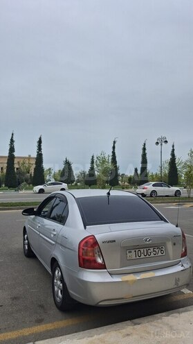 Hyundai Accent-18