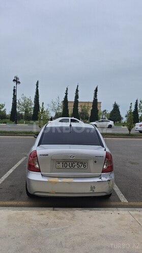 Hyundai Accent-19