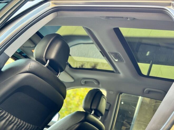 Kia Sorento-12