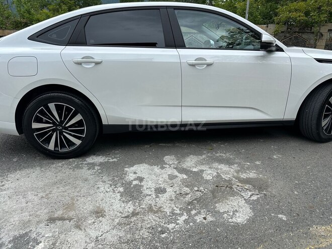 Changan Qiyuan A05-4